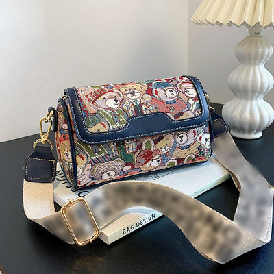 Polyester gelijnd crossbody handtas voor vrouwen Instagram-waardig Cartoon Bear Design