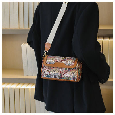 Polyester gelijnd crossbody handtas voor vrouwen Instagram-waardig Cartoon Bear Design
