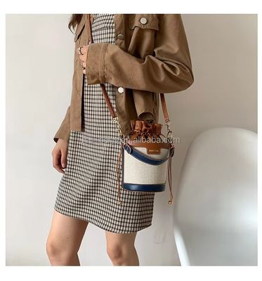 Elegante luxe design Bucket Bag voor dames en meisjes met trekband leer en 2 kleuren