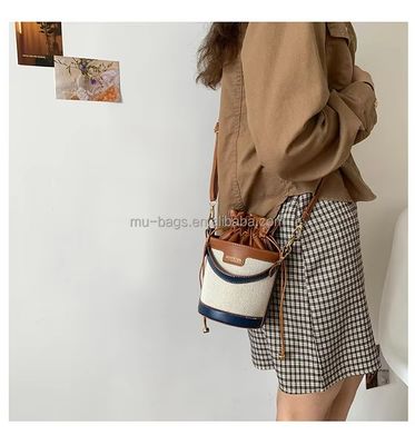 Elegante luxe design Bucket Bag voor dames en meisjes met trekband leer en 2 kleuren