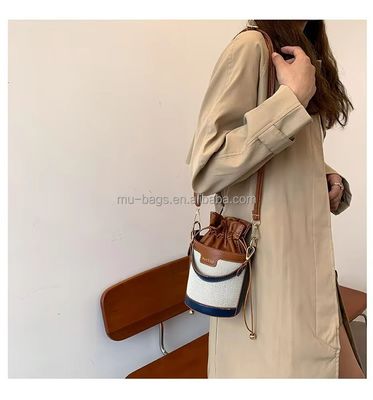 Elegante luxe design Bucket Bag voor dames en meisjes met trekband leer en 2 kleuren