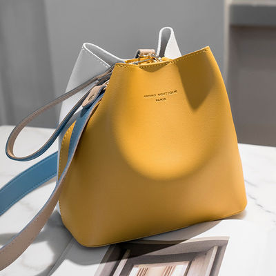 2024 Summer Vrouwelijke Bucket Bag Contrastkleur en Bewegingsdetectie voor een veelzijdige tas