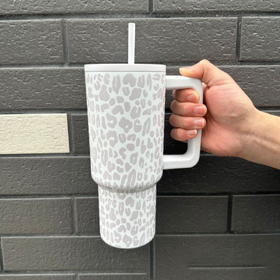 Custom Adventure 40oz roestvrij staal tumbler met dubbele wand isolatie en handvat