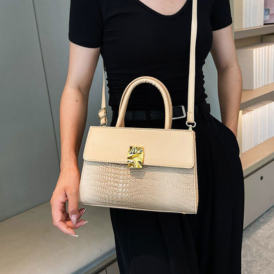 2023 Direct Casual Tote voor vrouwen Grote lederen handtas en designer schoudertas