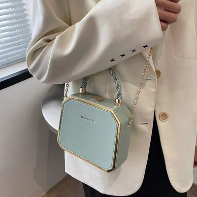 Bewegingsdetectie Cross-Chain Schouder Dames Handtassen met Small Jelly-Light en PU