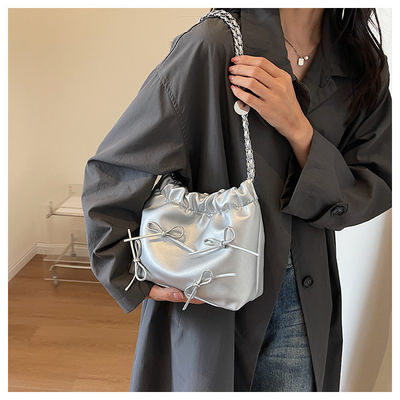 Seizoensgebonden minimalistische magnetische emmer handtassen voor dames in 4 kleuren