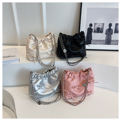 Seizoensgebonden minimalistische magnetische emmer handtassen voor dames in 4 kleuren