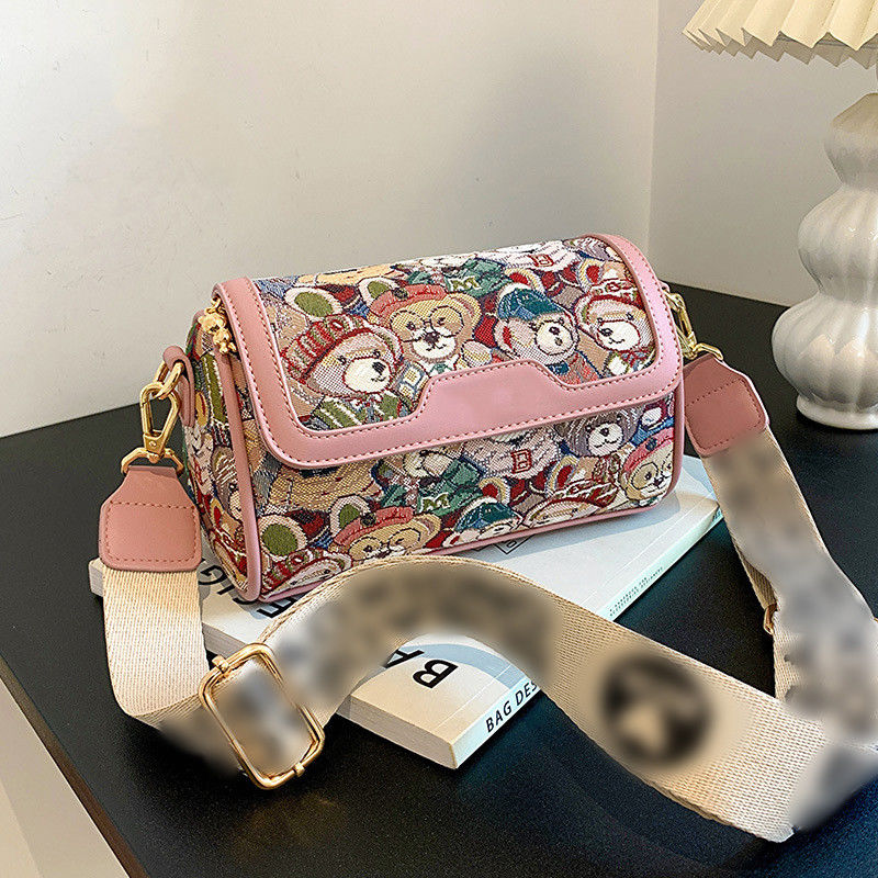 Polyester gelijnd crossbody handtas voor vrouwen Instagram-waardig Cartoon Bear Design