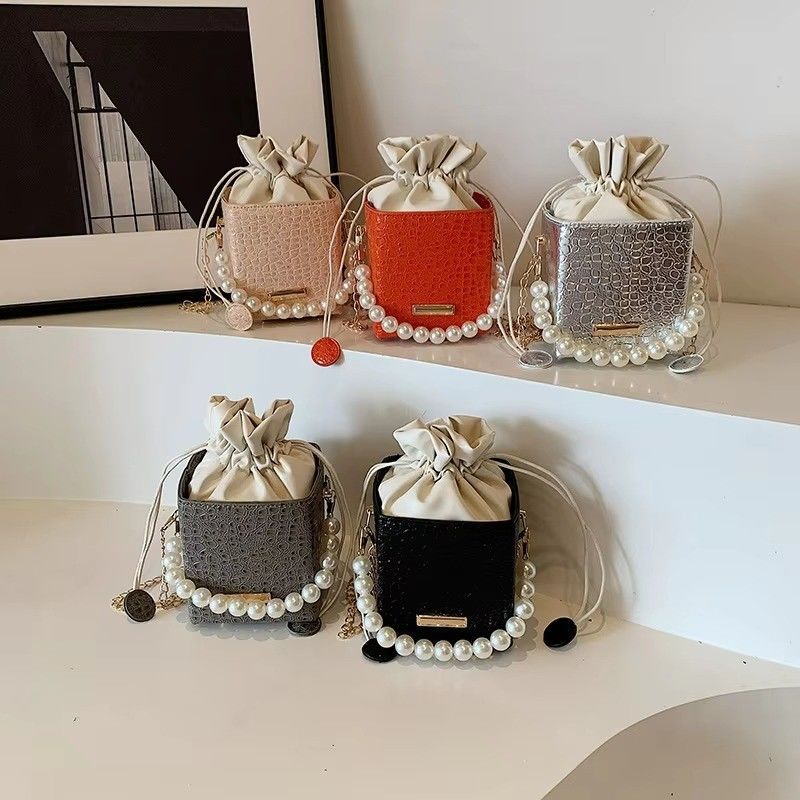 Summer Fashion Candy Color Bucket Bag met Pearl Chain Shoulder Sling Bag voor vrouwen